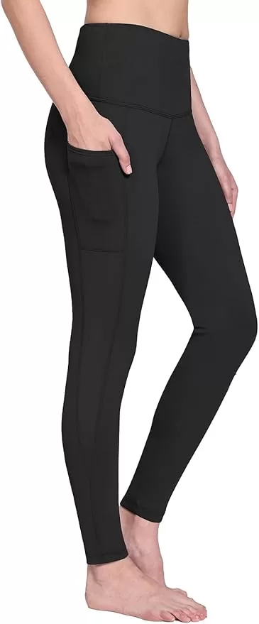 Black Fleece leggings for cold days